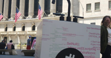 Bitcoin Faucet Turns 15: Sculpture Near NYSE Celebrates Monumental Rise