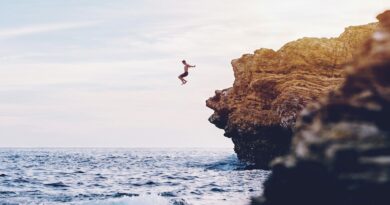 Blockchain Earnings Take A Dip — 16% Drop In Just 1 Month: Report