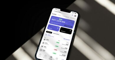 Crypto CEO Points To Secret Buys By The Wealthiest Families