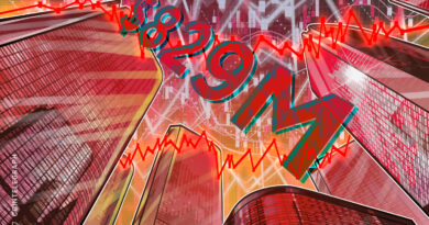 Bitcoin Coinbase Premium turns negative as BTC price drops, weekly losses top $829M