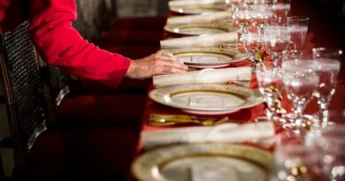Memecoin Millionaires Line Up For Trump’s Exclusive Luncheon