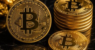 Major Bitcoin Players Drop Over A Billion In Sell-Offs While Euphoria Rocks Retail