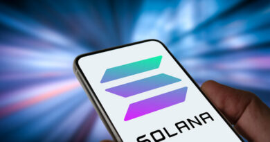 Solana Network Sees Sharp Drop In Active Addresses From Its Recent High, Investor Sentiment Fading?